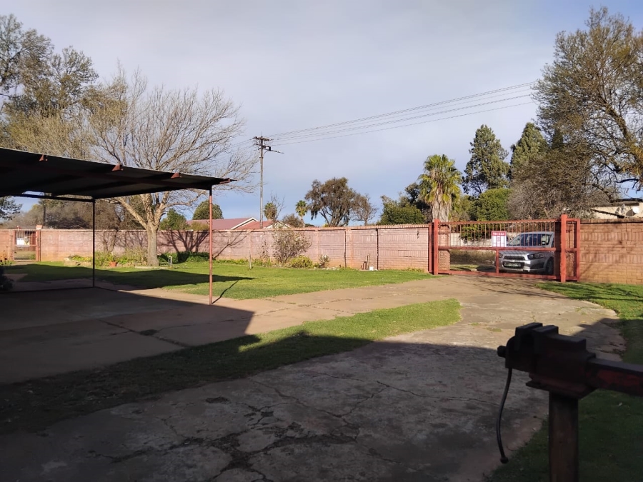3 Bedroom Property for Sale in Meiringspark North West
